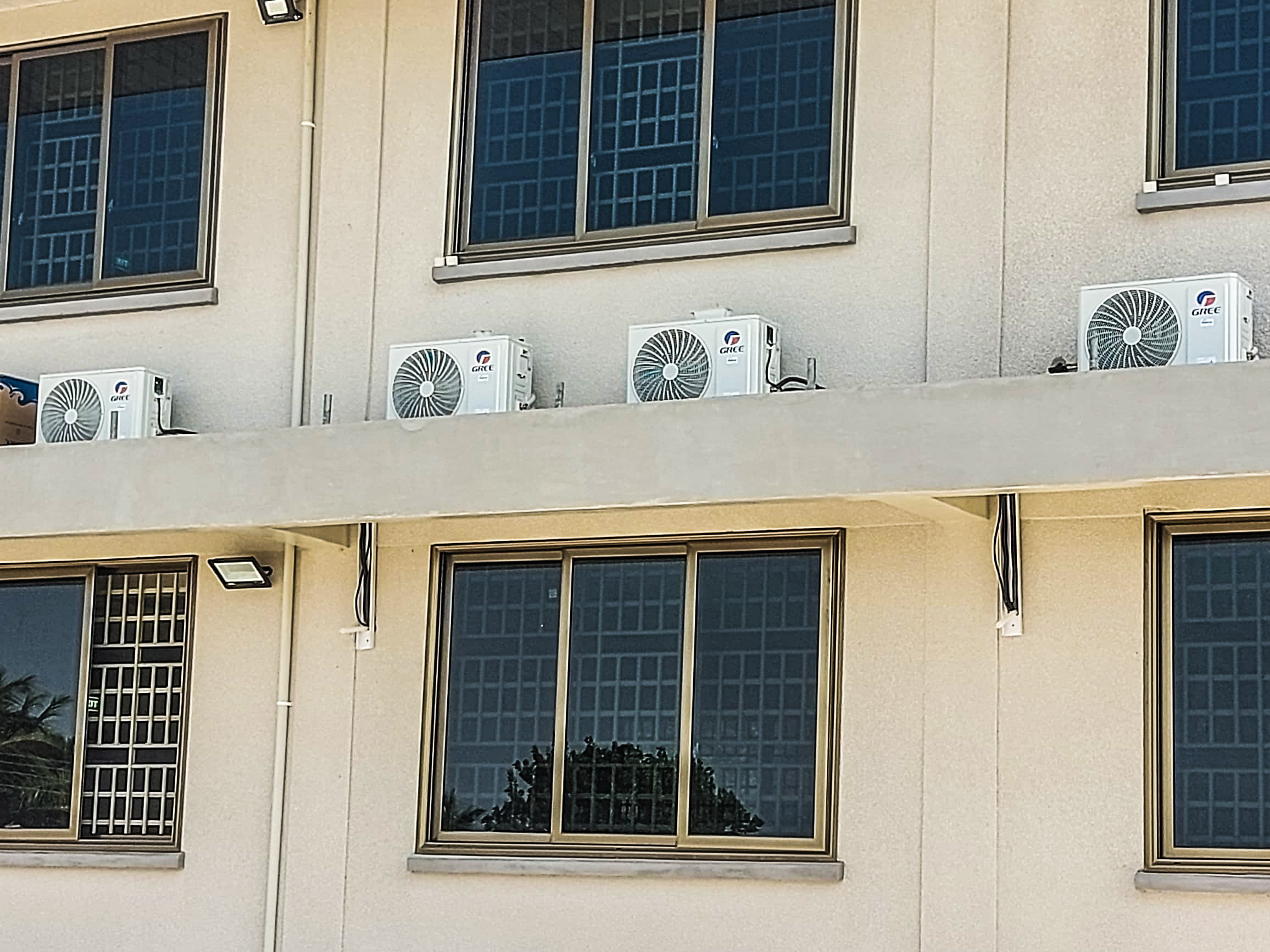 Professional Air Condition Installation , Repair and Maintenance in Accra Ghana | GIJTECH Enginering Services LTD